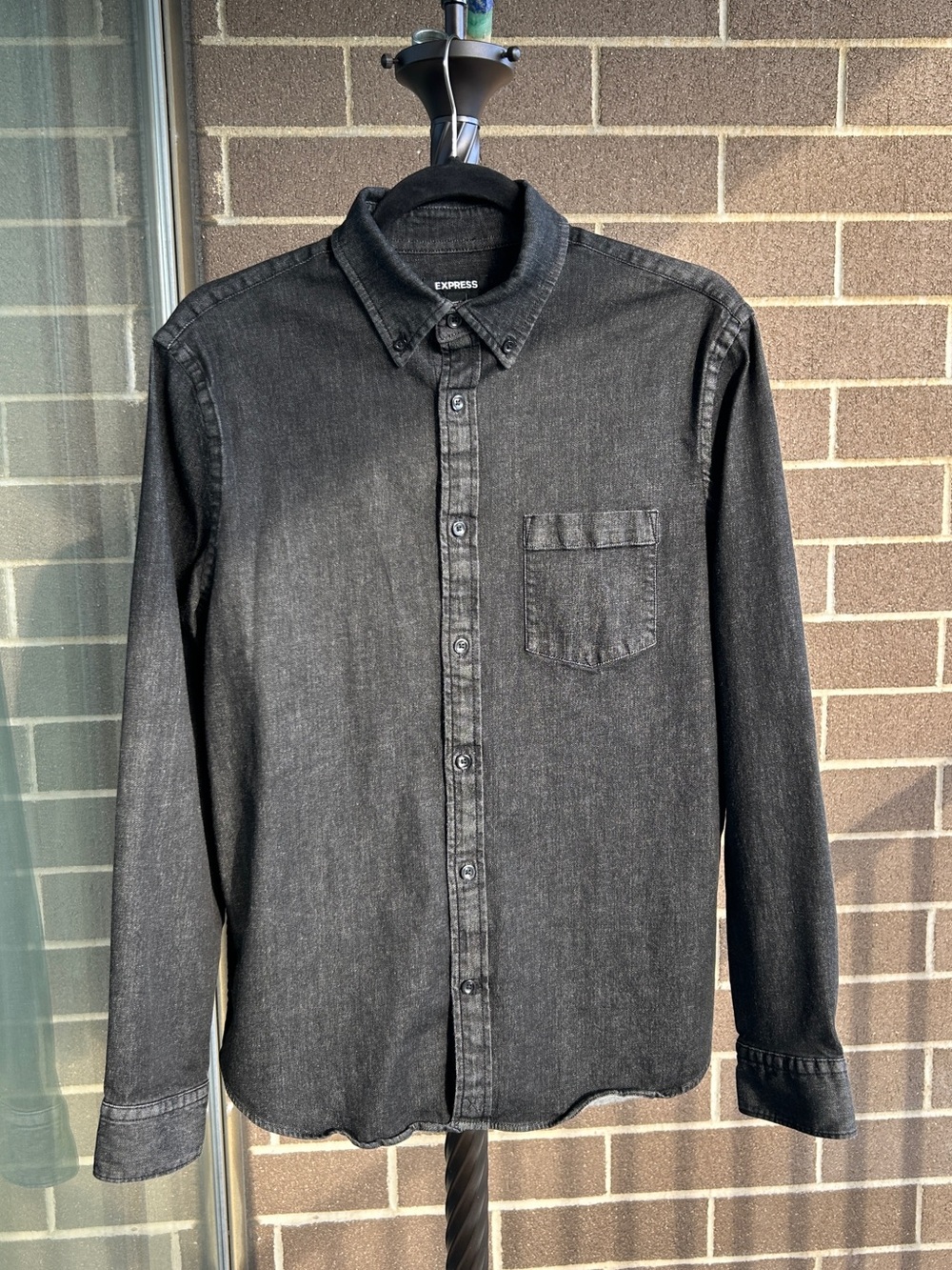 Express Menโs Washed Black Stretch Denim Button Down Shirt M